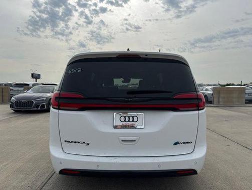 Bright White Clearcoat 2024 Chrysler Pacifica Hybrid S Appearance Pkg