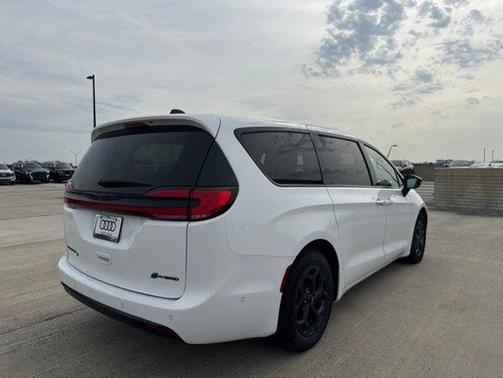 Bright White Clearcoat 2024 Chrysler Pacifica Hybrid S Appearance Pkg