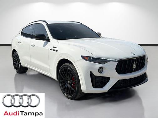 Bianco 2024 Maserati Levante Modena Ultima