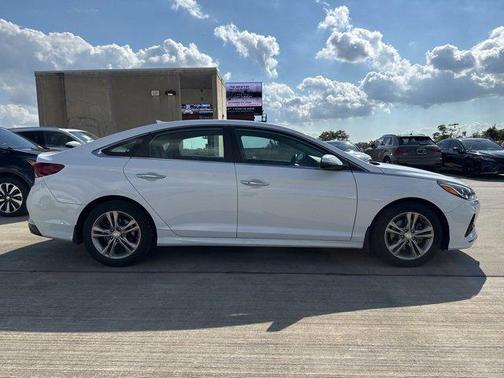 2018 Hyundai SONATA SEL