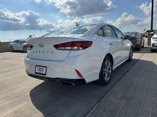 2018 Hyundai SONATA SEL