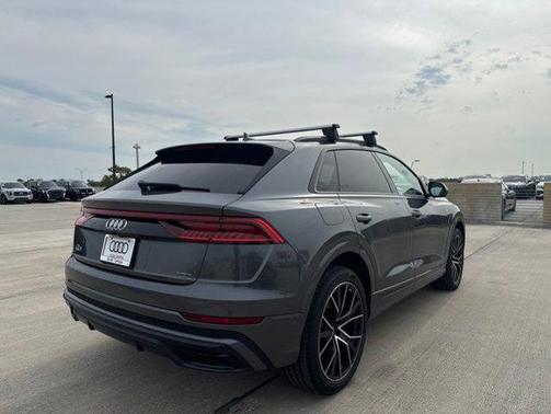 Daytona Gray Pearl Effect 2020 Audi Q8 55 Prestige
