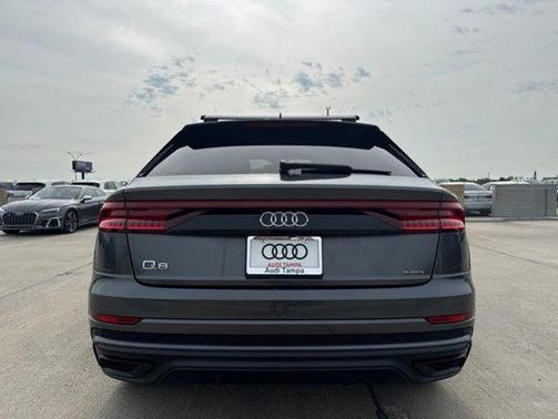 Daytona Gray Pearl Effect 2020 Audi Q8 55 Prestige