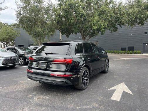 2022 Audi Q7 55 Prestige