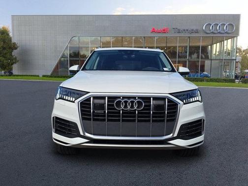 2024 Audi Q7 55 Premium Plus