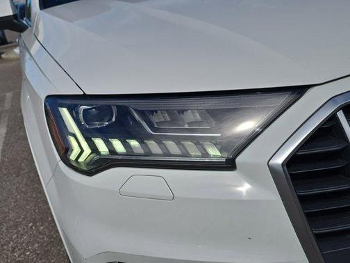 2024 Audi Q7 55 Premium Plus
