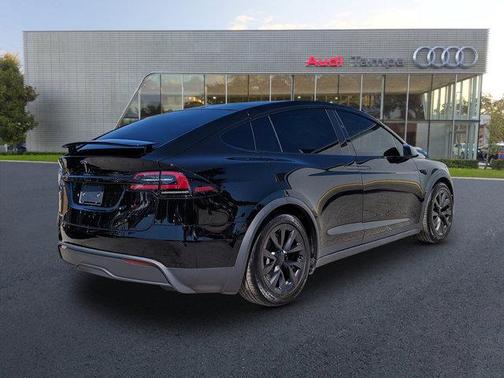 2022 Tesla Model X Dual Motor All-Wheel Drive