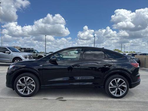Mythos Black Metallic 2023 Audi Q4 e-tron Sportback Premium Plus 50 quattro