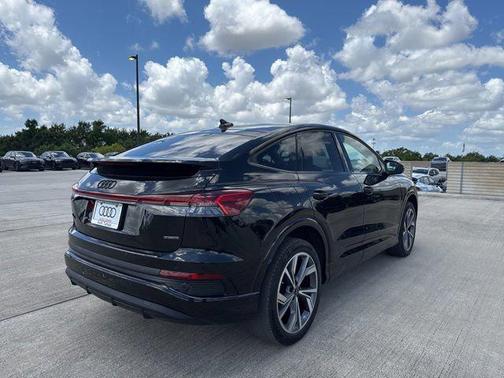 Mythos Black Metallic 2023 Audi Q4 e-tron Sportback Premium Plus 50 quattro