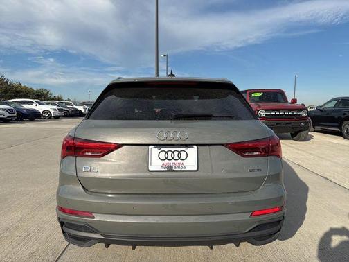 2024 Audi Q3 Premium 45 TFSI S line quattro Tiptronic