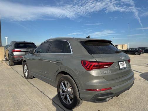 2024 Audi Q3 Premium 45 TFSI S line quattro Tiptronic