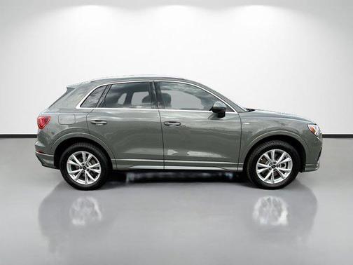 2024 Audi Q3 Premium 45 TFSI S line quattro Tiptronic