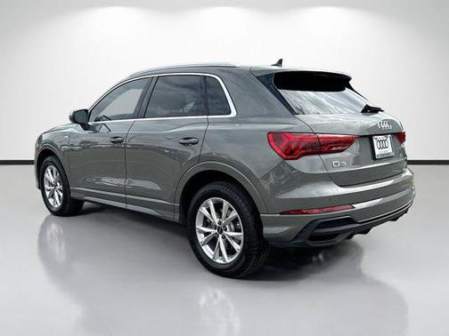 2024 Audi Q3 Premium 45 TFSI S line quattro Tiptronic