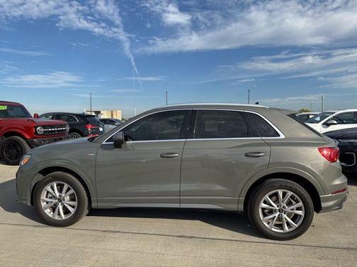 2024 Audi Q3 Premium 45 TFSI S line quattro Tiptronic