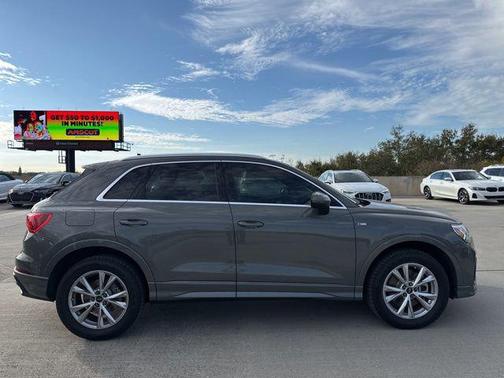 2024 Audi Q3 Premium 45 TFSI S line quattro Tiptronic