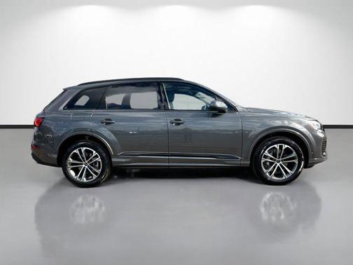 2026 Audi Q7 45 Premium