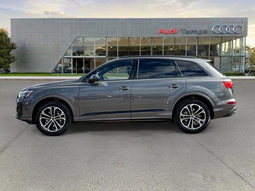 2026 Audi Q7 45 Premium