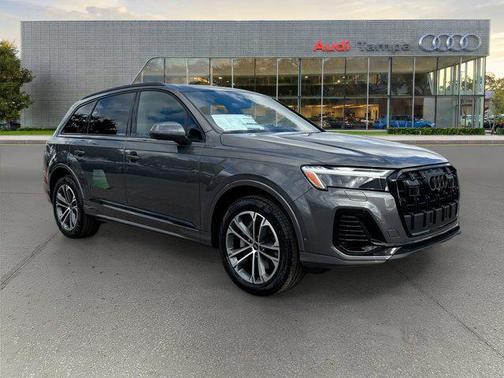 2026 Audi Q7 45 Premium