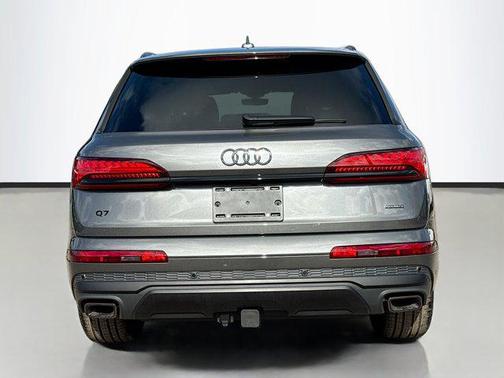 2026 Audi Q7 45 Premium