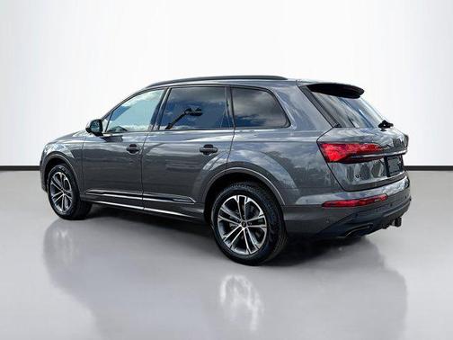 2026 Audi Q7 45 Premium