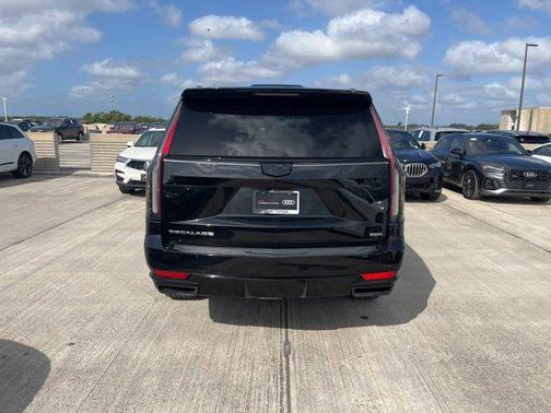 2021 Cadillac Escalade Sport