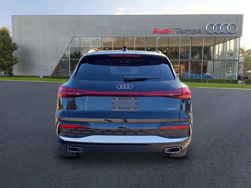 2025 Audi Q5 Premium