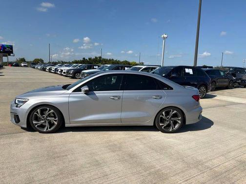 Florett Silver Metallic 2023 Audi A3 Premium