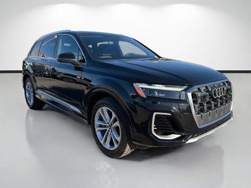 2025 Audi Q7 55 Premium Plus