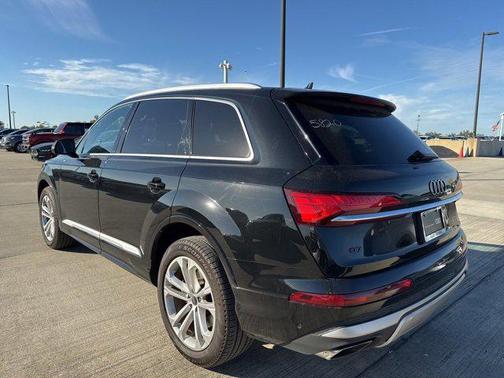 2025 Audi Q7 55 Premium Plus