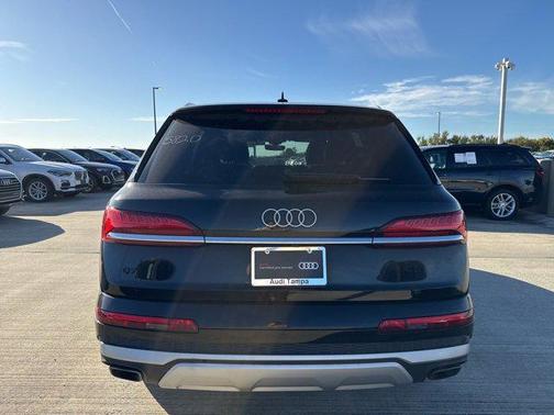 2025 Audi Q7 55 Premium Plus