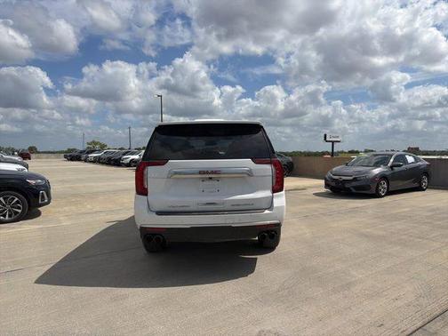 Summit White 2023 GMC Yukon Denali