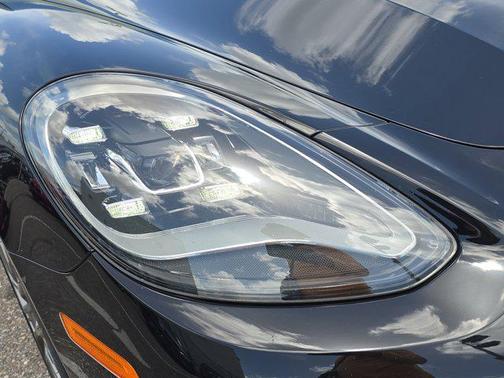2023 Porsche Panamera 4