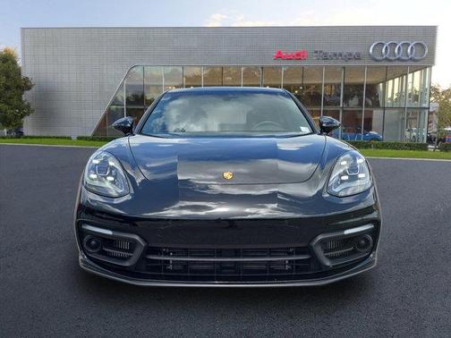 2023 Porsche Panamera 4