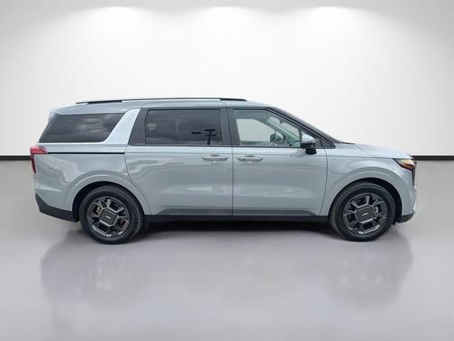 Ceramic Silver 2025 Kia Carnival Hybrid EX