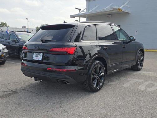 2025 Audi Q7 55 Premium Plus