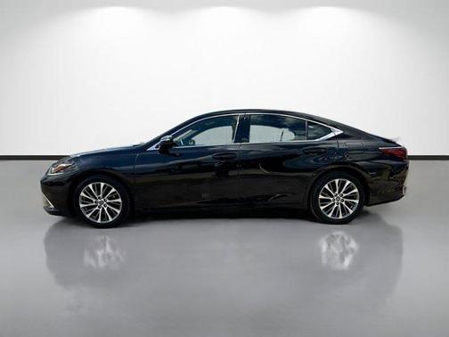 Obsidian 2021 Lexus ES 250 Base