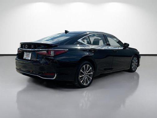 Obsidian 2021 Lexus ES 250 Base