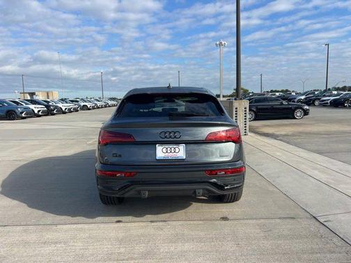 2022 Audi Q5 45 S line Premium Plus