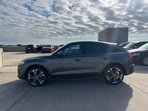 2022 Audi Q5 45 S line Premium Plus