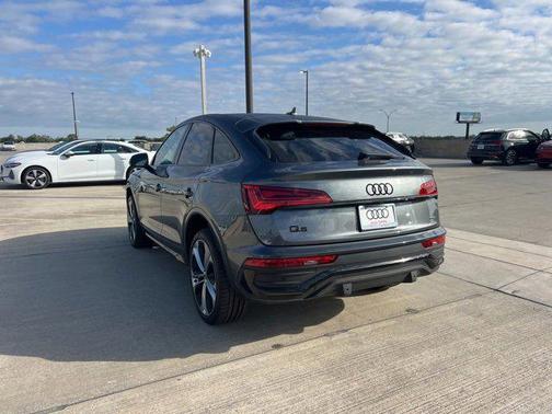 2022 Audi Q5 45 S line Premium Plus