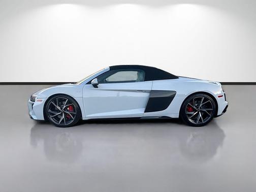 Suzuka Gray Metallic/Black Roof 2023 Audi R8 V10 performance RWD S tronic
