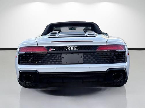 Suzuka Gray Metallic/Black Roof 2023 Audi R8 V10 performance RWD S tronic