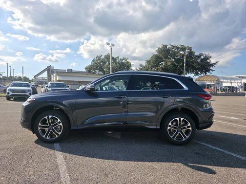 2025 Audi Q5 Premium TFSI quattro S tronic