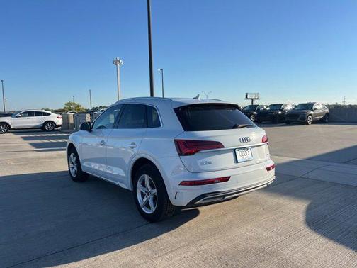 2023 Audi Q5 40 Premium