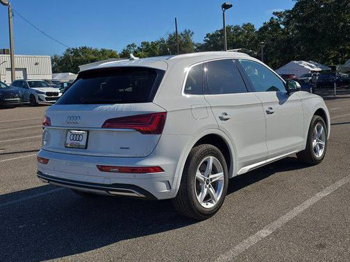 2023 Audi Q5 40 Premium