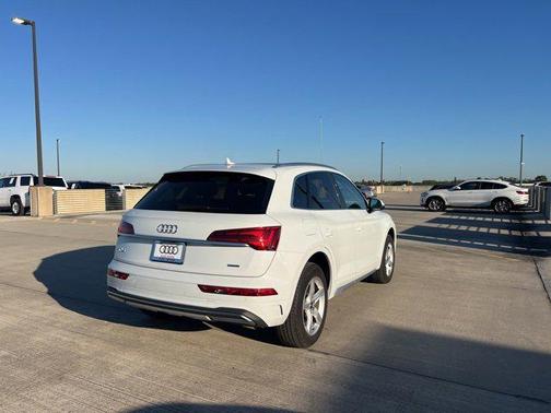 2023 Audi Q5 40 Premium