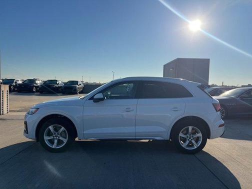 2023 Audi Q5 40 Premium