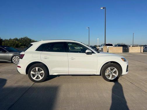 2023 Audi Q5 40 Premium