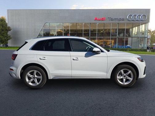 2023 Audi Q5 40 Premium