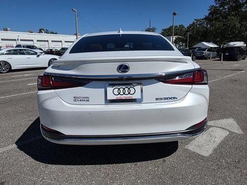 2021 Lexus ES 300h Base